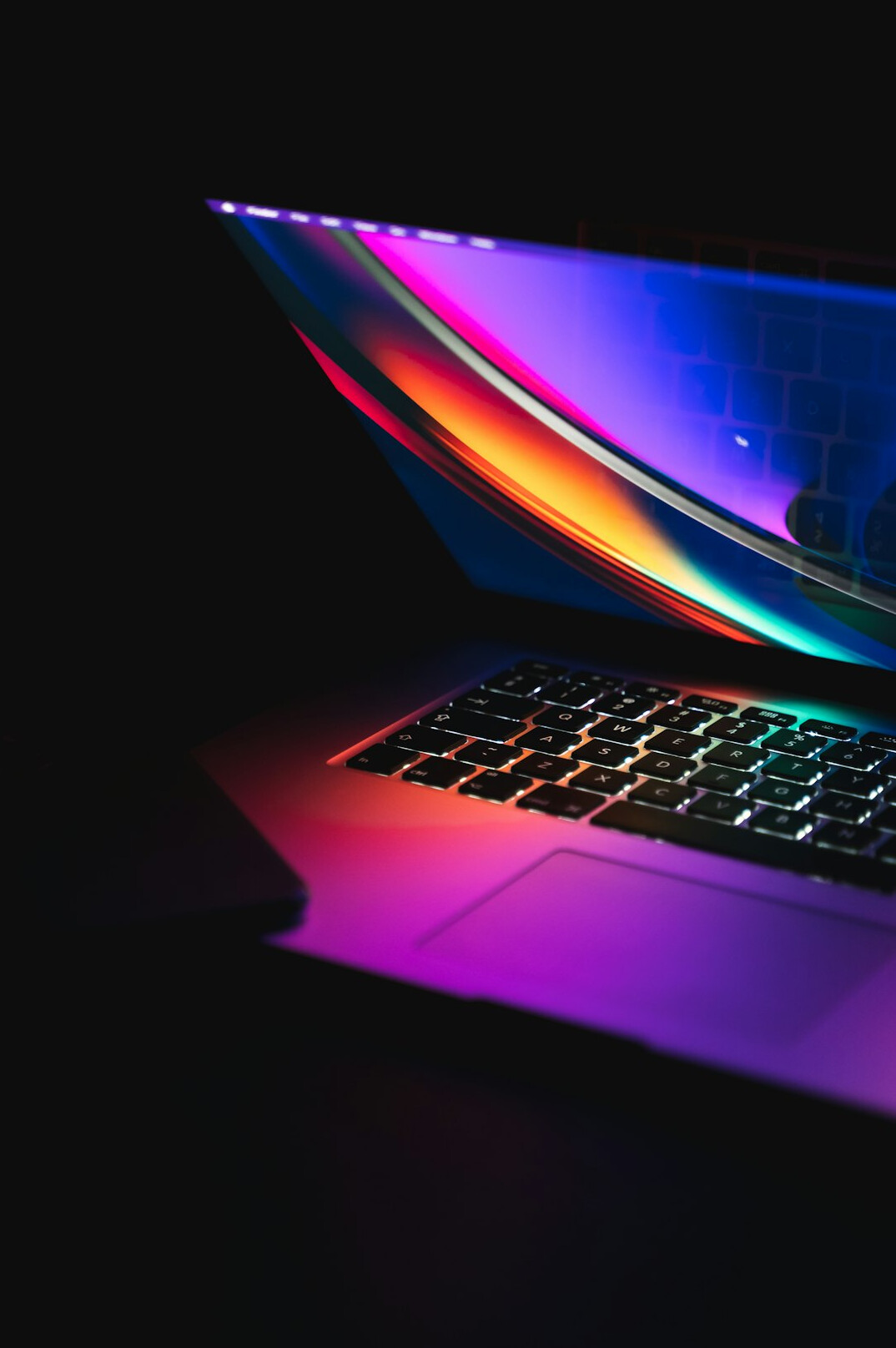 fact checking on laptop
